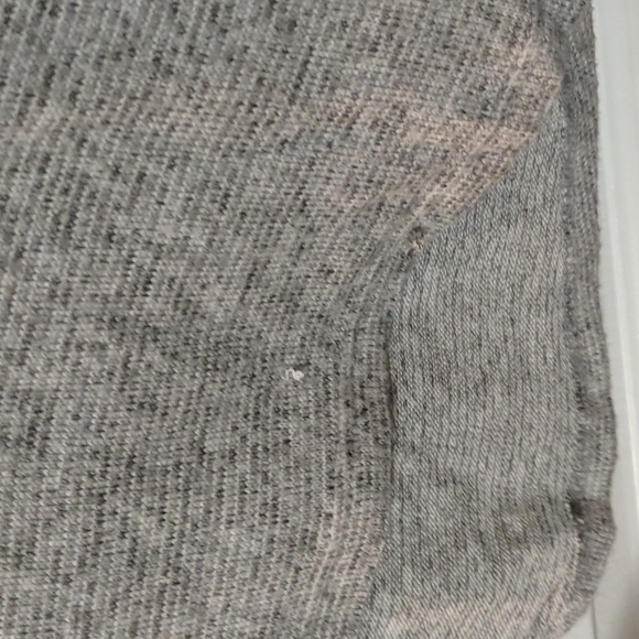 ✨2/$25✨ Caution to the Wind, cold shoulder long sleeve, light sweater, size L - Picture 9 of 10